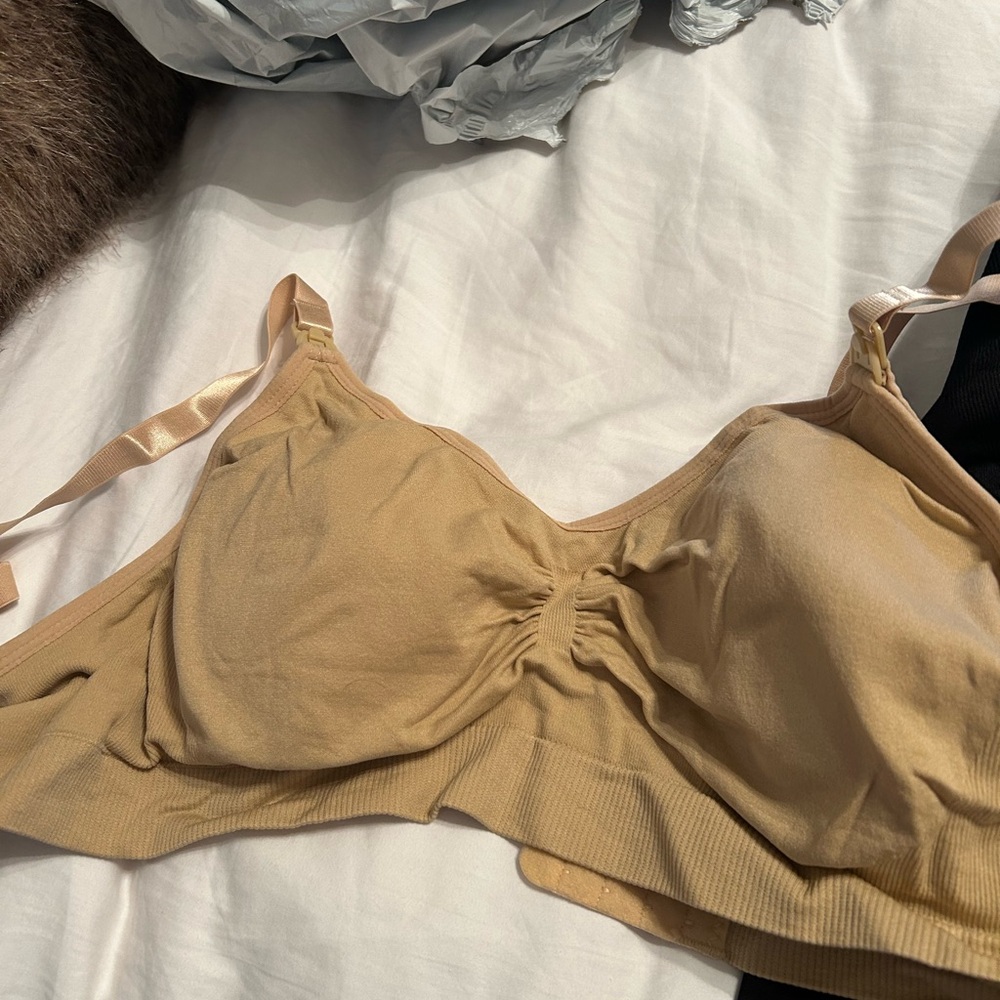 Seamless Maternity/nursing  Nude Wireless Bra - Soft Everyday Support